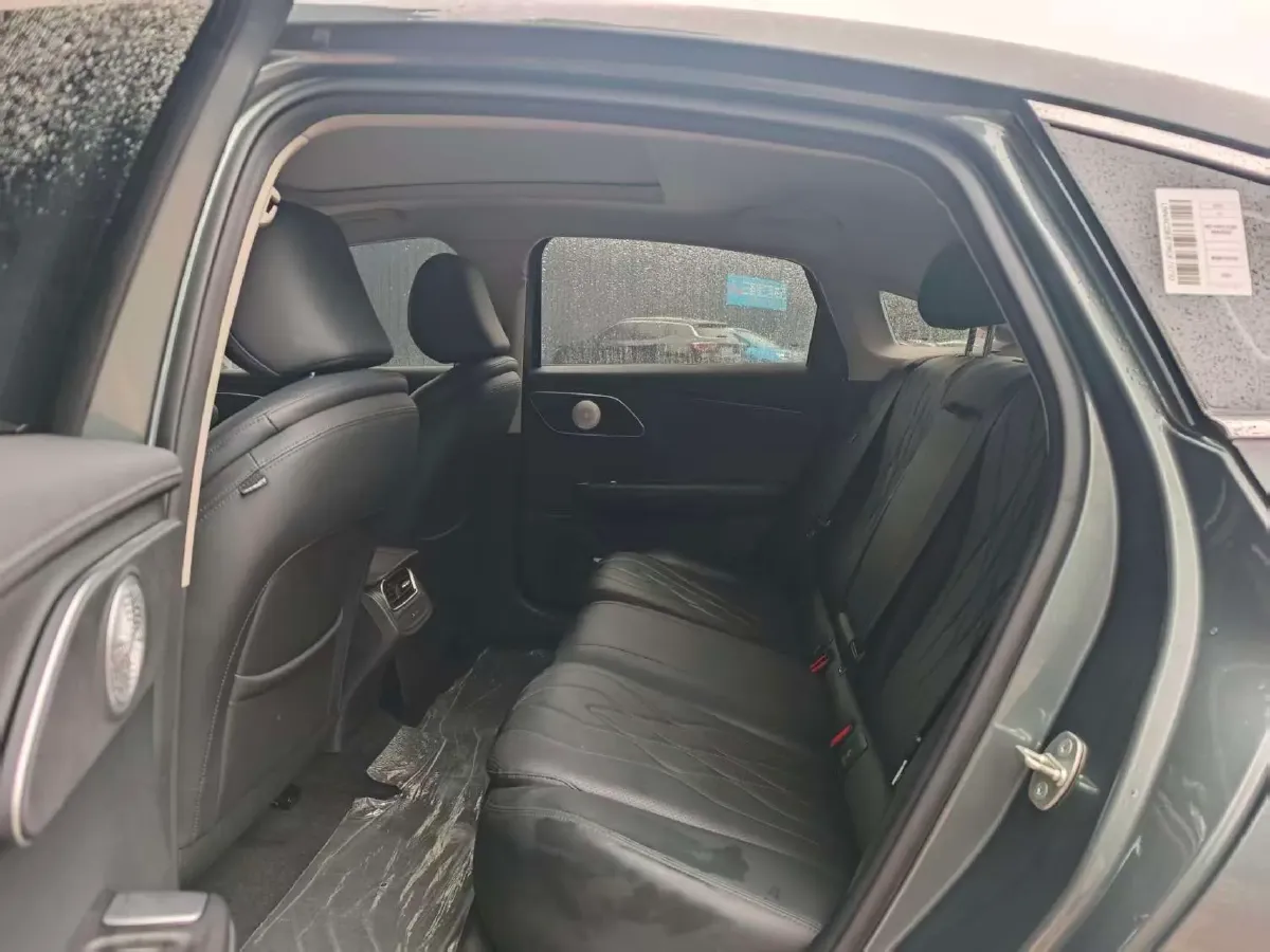 2025 Fulwin FulwinA8L 1.5T 156HP L4 1DHT PHEV 18.67KWH,autocango,china used car exporter,china ev exporter,chinese used car exporter,chinese used ev exporter