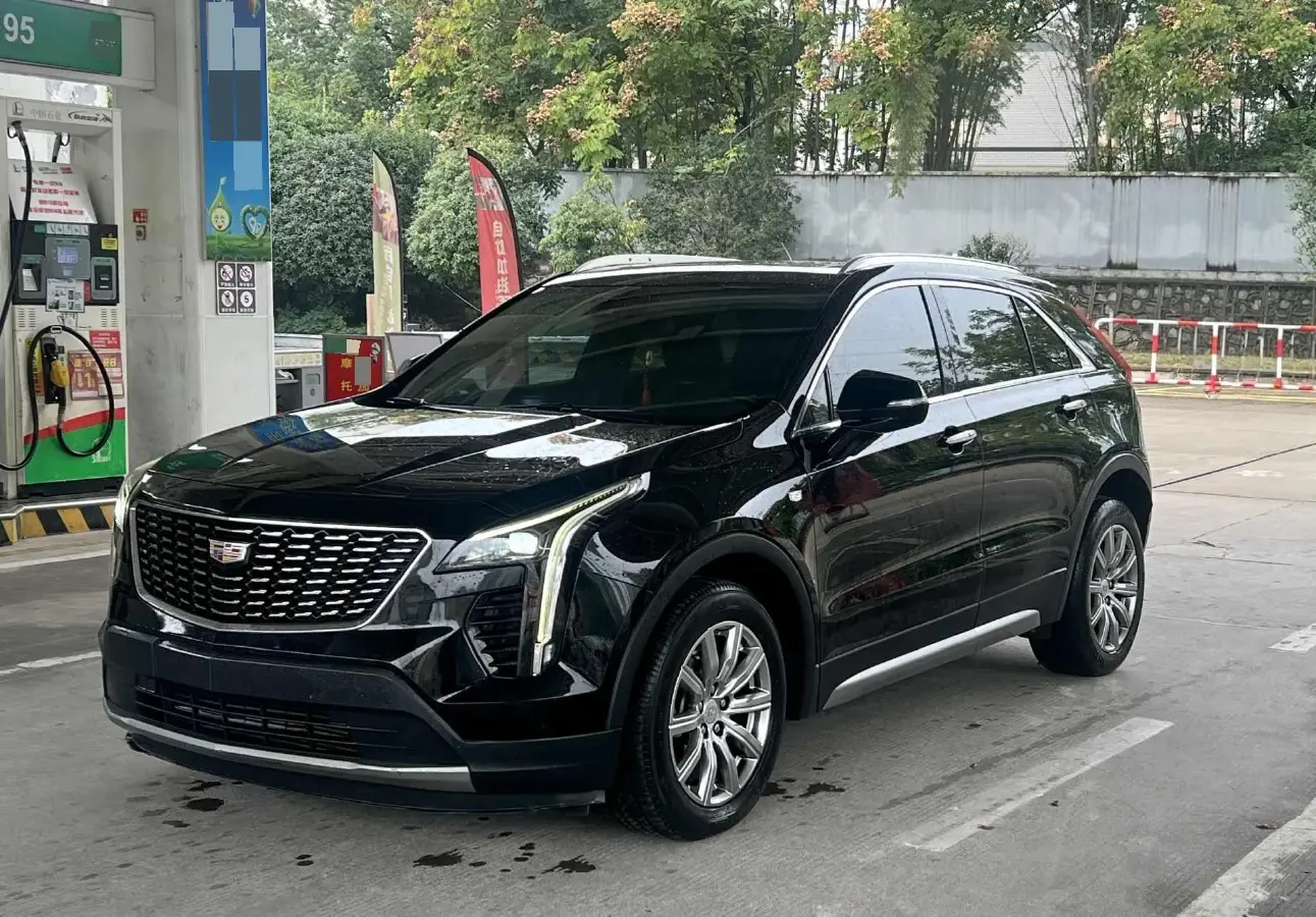 2022 Cadillac XT4 2.0T 237HP L4 9AT