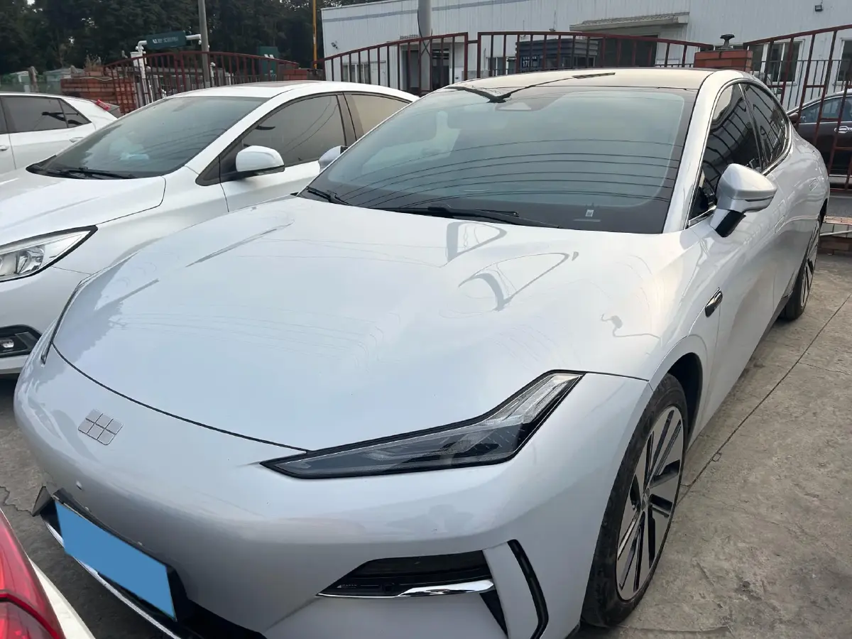 2024 Geely Galaxy E8 BEV 76KWH
