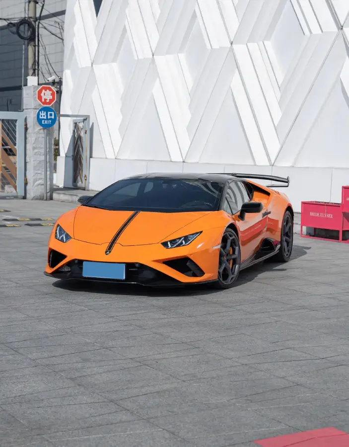 2020 Lamborghini Huracán 5.2L 611HP V10 7DCT
