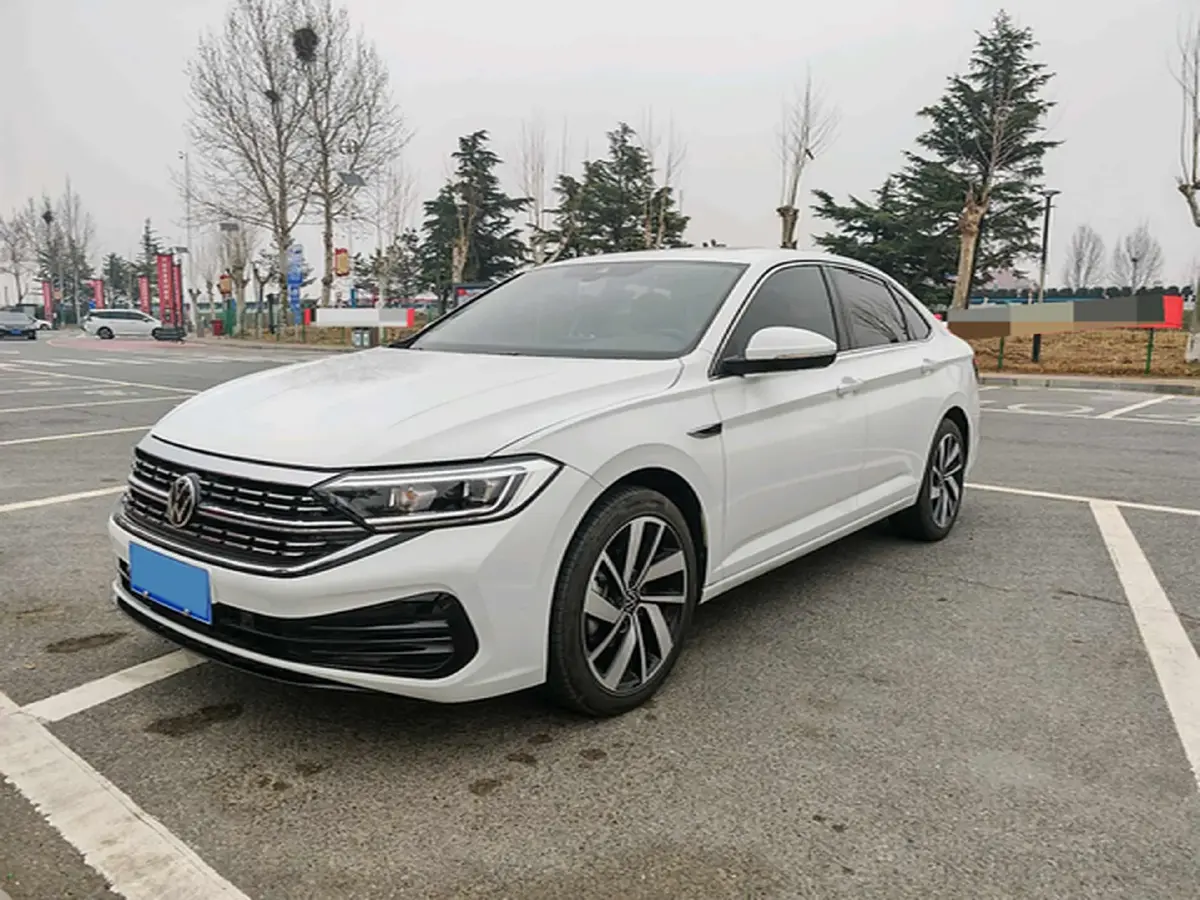 2025 Volkswagen Sagitar 1.5T 160HP L4 7DCT