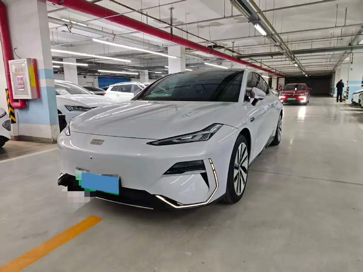 2024 Geely Galaxy E8 BEV 76KWH