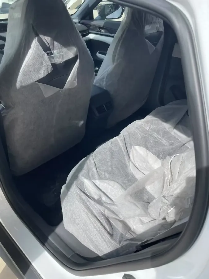 2024 ChangAn UNI-V iDD 1.5L 110HP L4 E-CVT PHEV 18.99KWH,autocango,china used car exporter,china ev exporter,chinese used car exporter,chinese used ev exporter