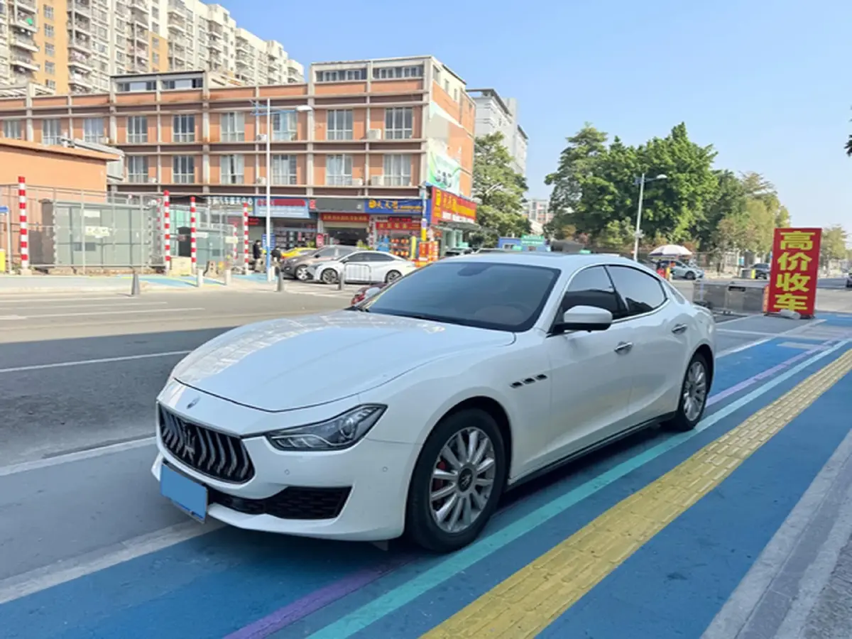 2018 Maserati Ghibli 3.0T 350HP V6 8AT