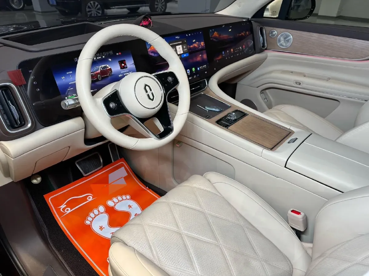 2025 AITO AITO M9 REEV 160HP REEV 52KWH,autocango,china used car exporter,china ev exporter,chinese used car exporter,chinese used ev exporter