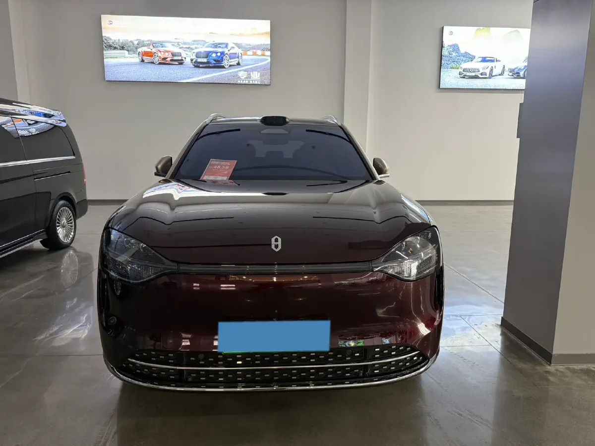 2025 AITO AITO M9 REEV 160HP REEV 52KWH,autocango,china used car exporter,china ev exporter,chinese used car exporter,chinese used ev exporter