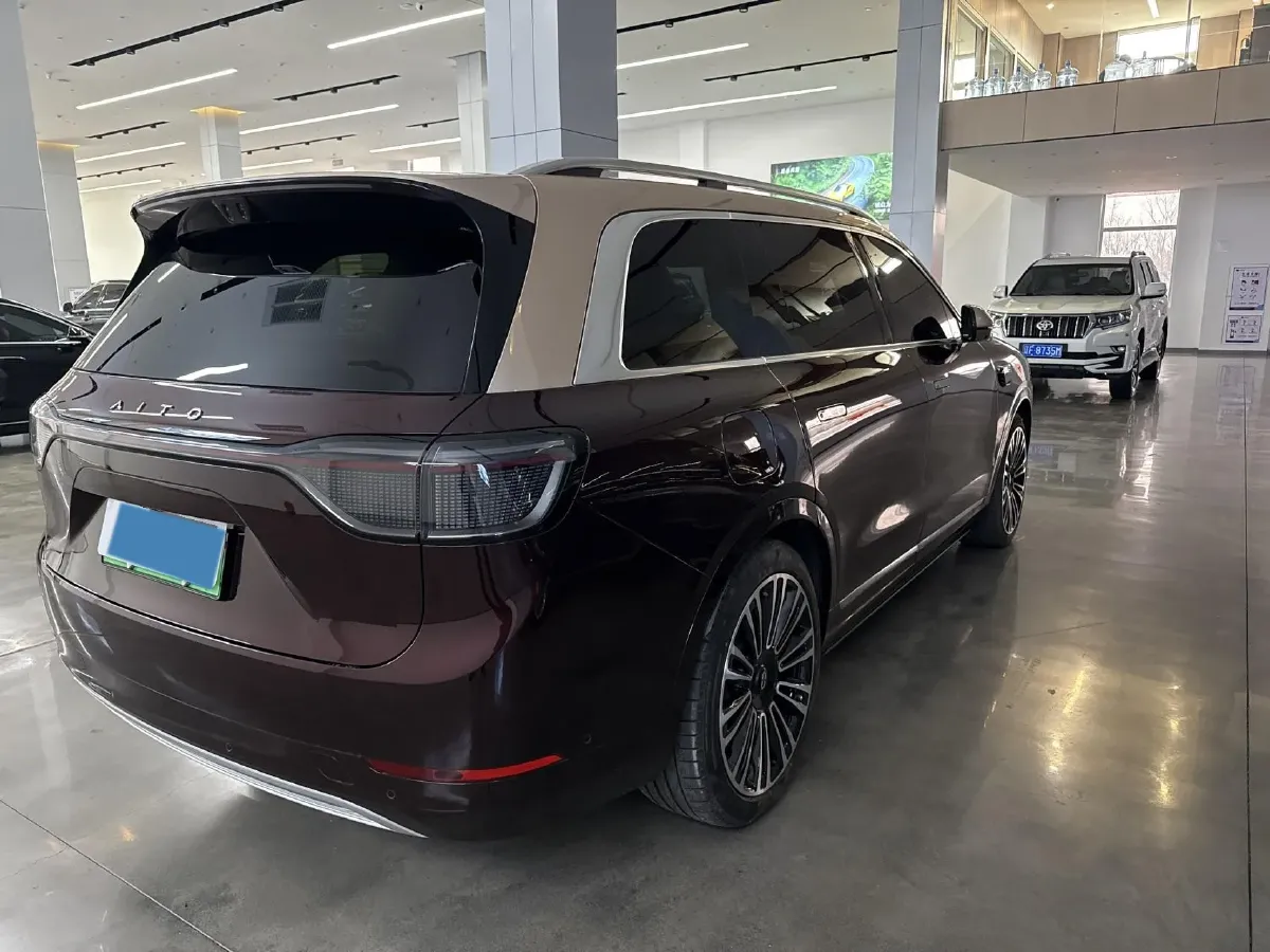 2025 AITO AITO M9 REEV 160HP REEV 52KWH,autocango,china used car exporter,china ev exporter,chinese used car exporter,chinese used ev exporter
