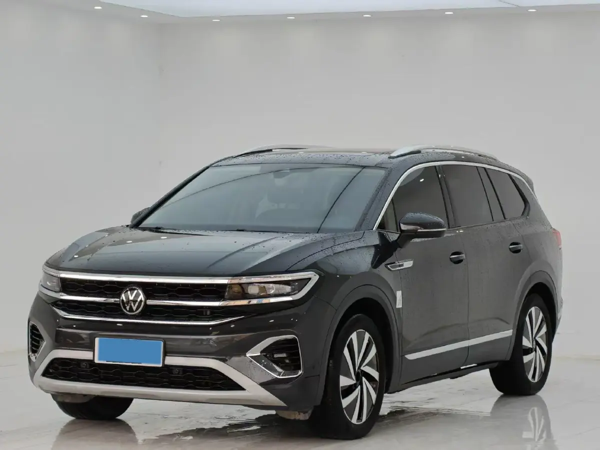 2022 Volkswagen Talagon 2.0T 220HP L4 7DCT