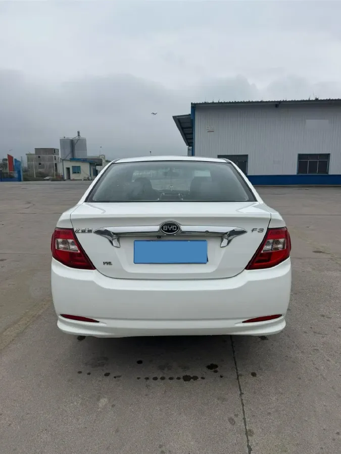 2015 BYD F3 1.5L 109HP L4 5MT,autocango,china used car exporter,china ev exporter,chinese used car exporter,chinese used ev exporter