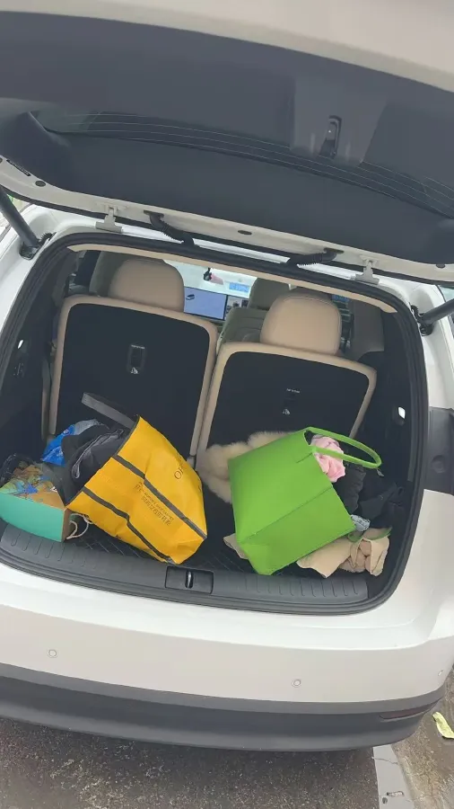 2025 Li i8 BEV,autocango,china used car exporter,china ev exporter,chinese used car exporter,chinese used ev exporter