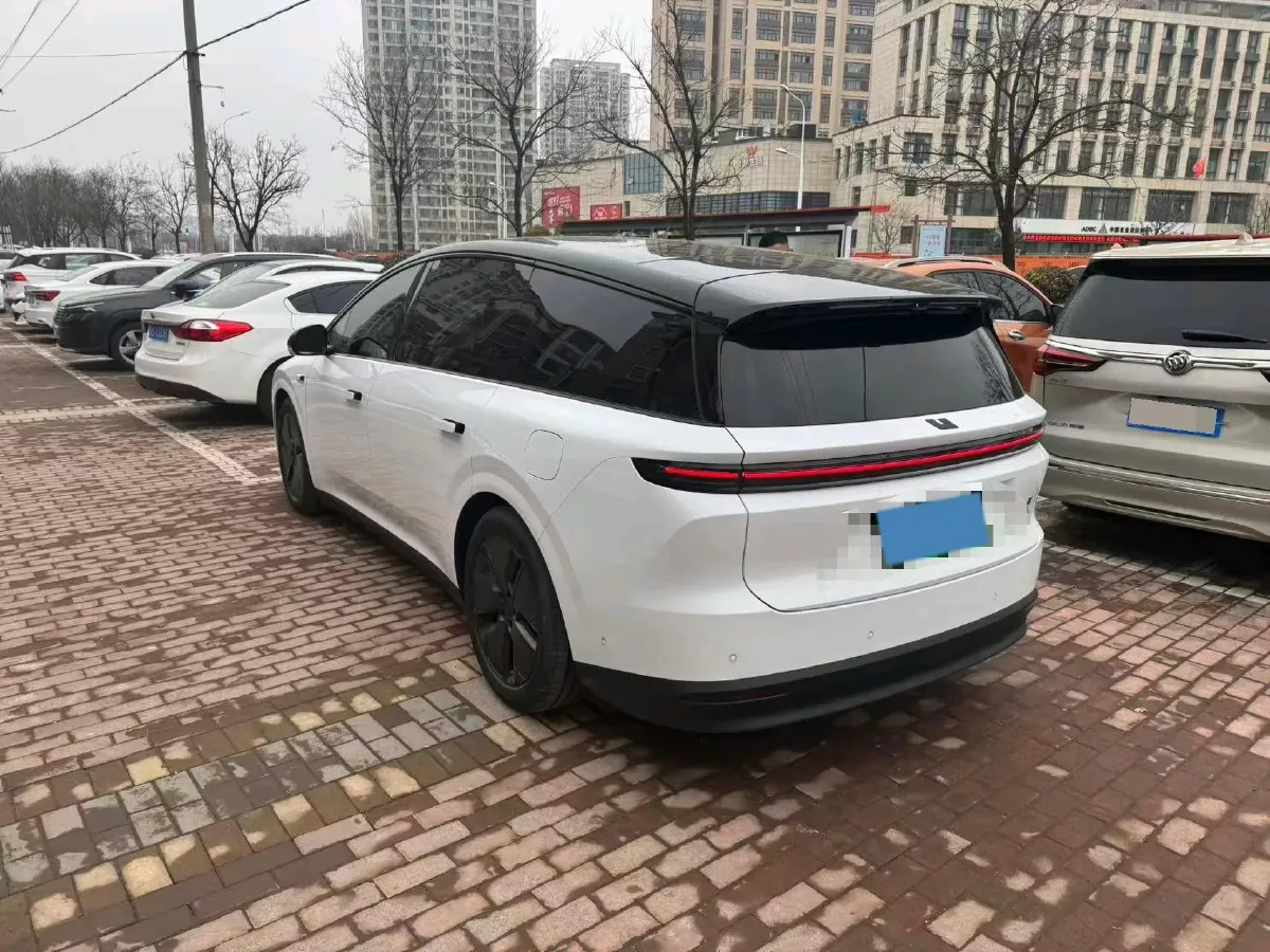 2025 Li i8 BEV,autocango,china used car exporter,china ev exporter,chinese used car exporter,chinese used ev exporter