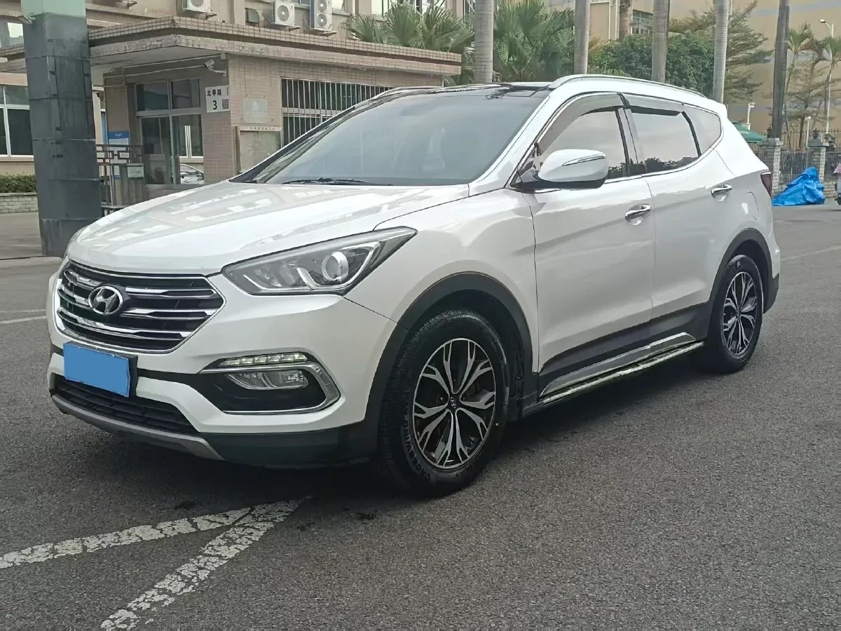 2017 Hyundai Santafe 2.4L 189HP L4 6AT,autocango,china used car exporter,china ev exporter,chinese used car exporter,chinese used ev exporter