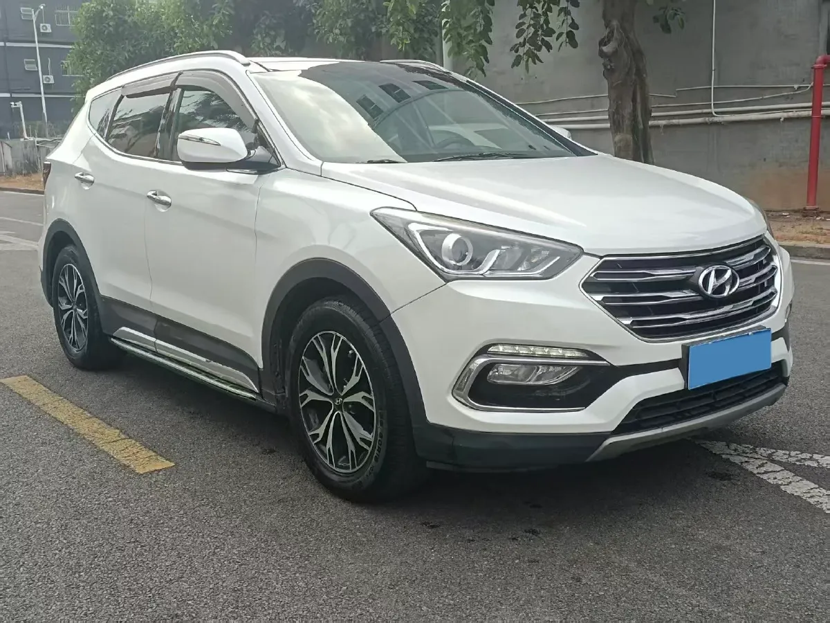 2017 Hyundai Santafe 2.4L 189HP L4 6AT,autocango,china used car exporter,china ev exporter,chinese used car exporter,chinese used ev exporter