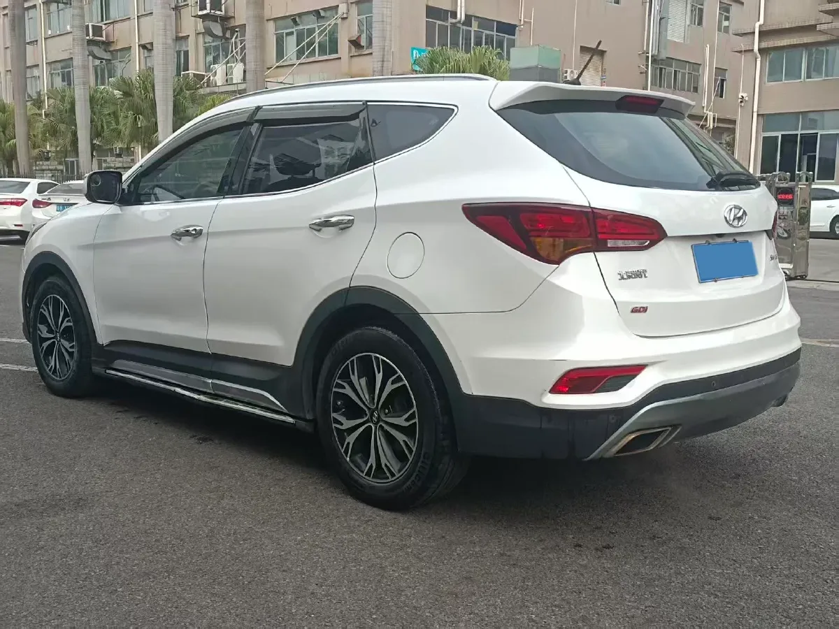 2017 Hyundai Santafe 2.4L 189HP L4 6AT,autocango,china used car exporter,china ev exporter,chinese used car exporter,chinese used ev exporter
