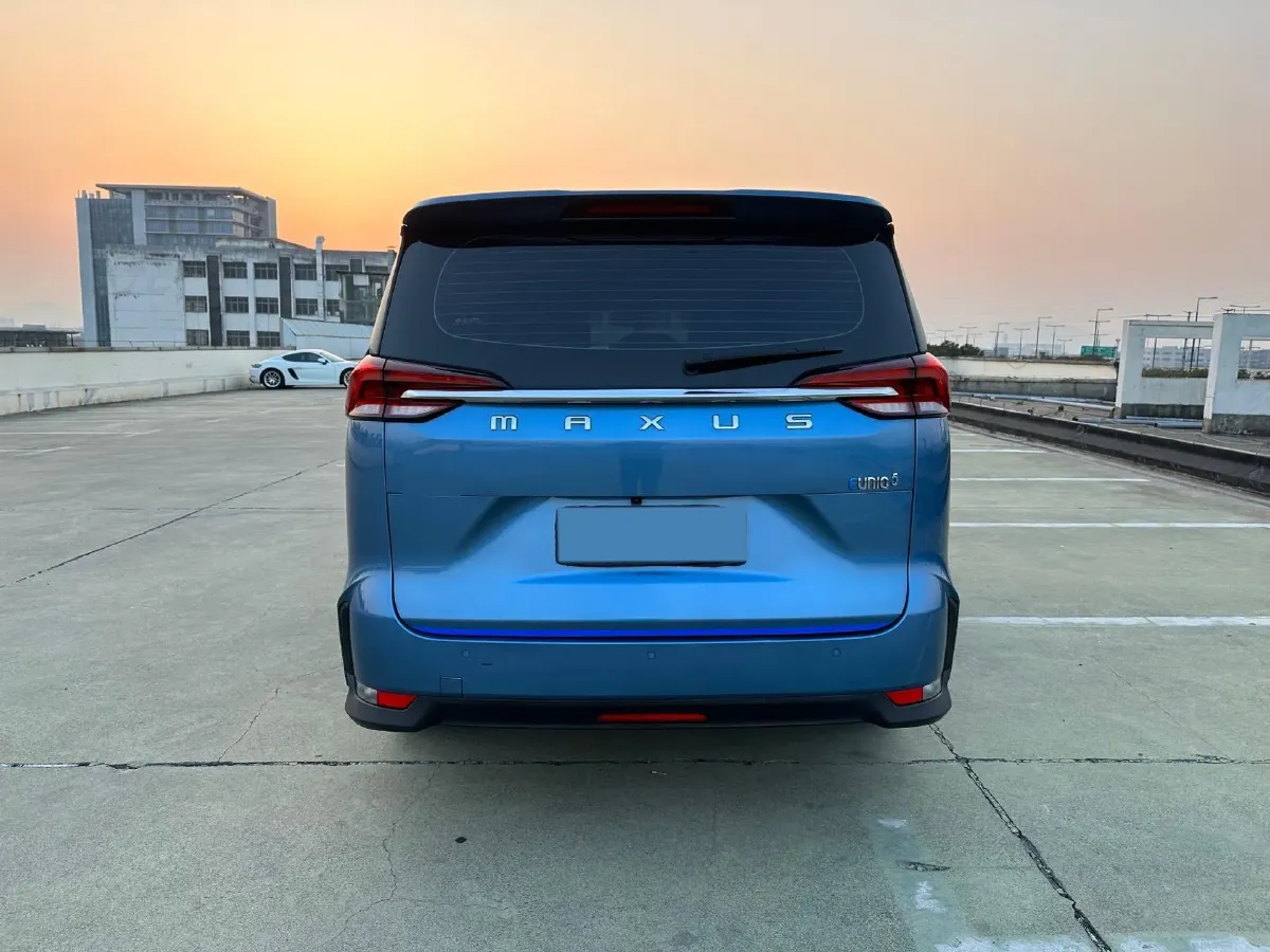 2020 MAXUS Euniq 5 BEV 52.5KWH,autocango,china used car exporter,china ev exporter,chinese used car exporter,chinese used ev exporter