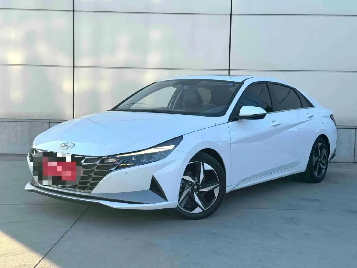 2022 Hyundai Elantra 1.5L 115HP L4 CVT