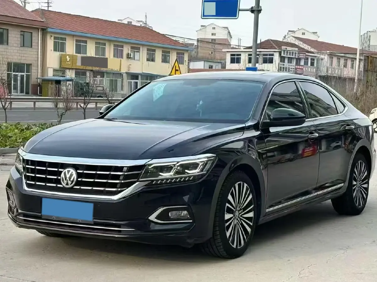 2019 Volvo V40 1.5T 152HP L4 6AT