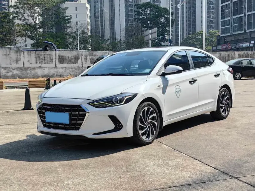 2019 Hyundai Elantra 1.4T 130HP L4 7DCT