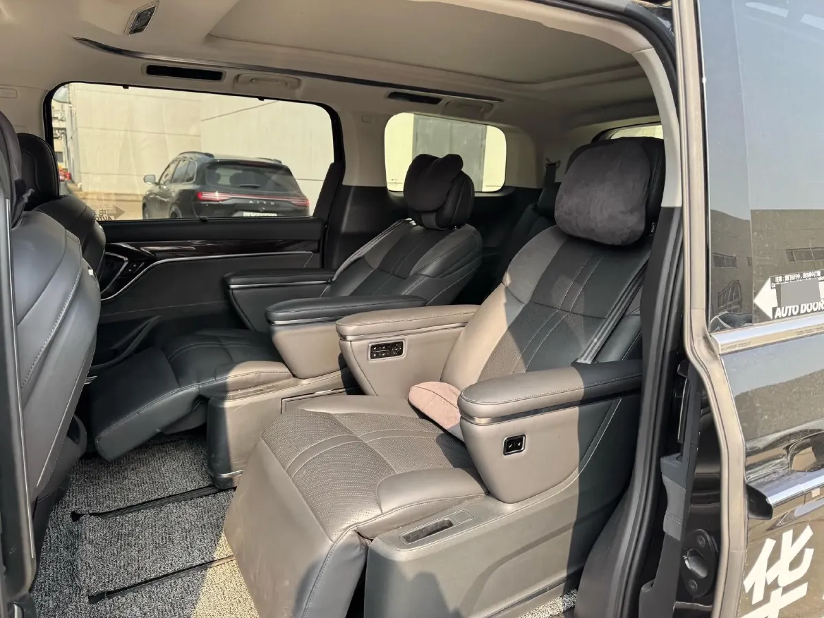 2024 MAXUS DaJia 9 1.5T 150HP L4 1DHT PHEV 24.7KWH,autocango,china used car exporter,china ev exporter,chinese used car exporter,chinese used ev exporter