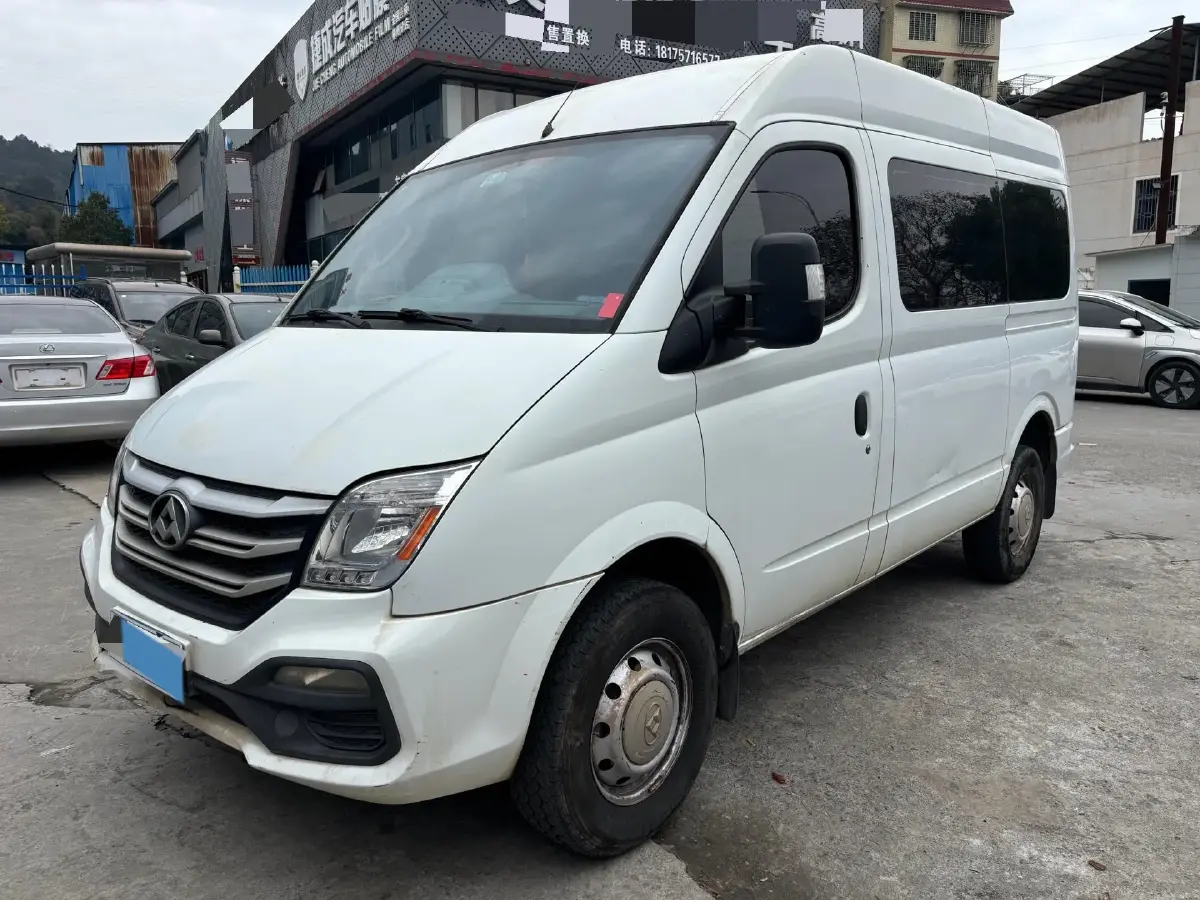 2018 MAXUS XinTu V80 2.5T 136HP L4 6MT