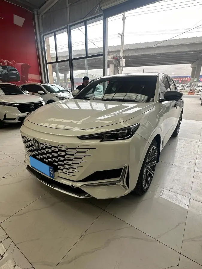 2021 ChangAn UNI-K 2.0T 233HP L4 8AT