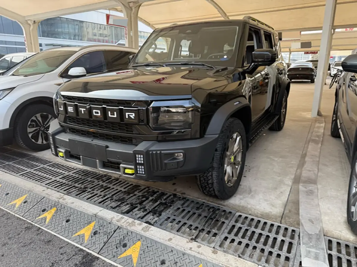 2023 Jetour Traveller 2.0T 254HP L4 8AT