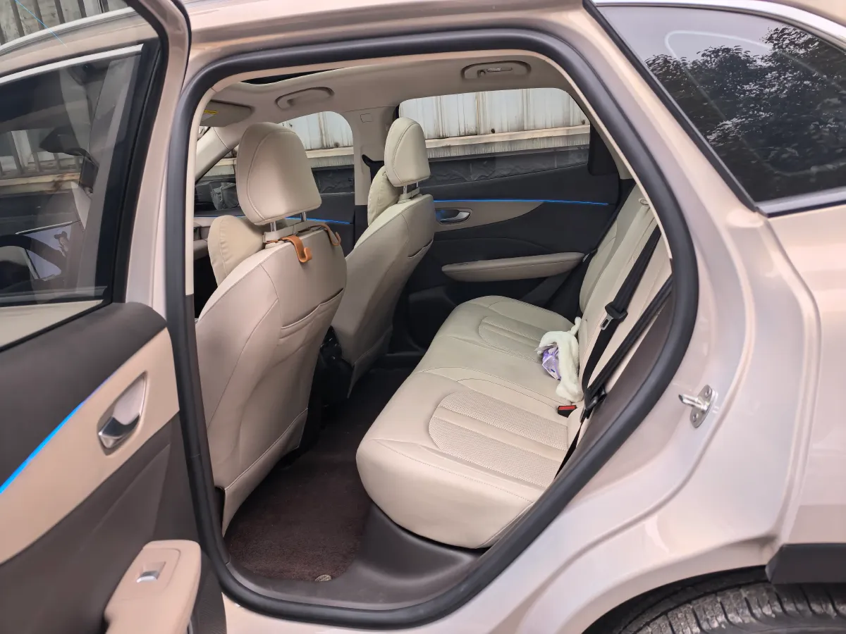 2025 MG MG ES5 BEV 62.2KWH,autocango,china used car exporter,china ev exporter,chinese used car exporter,chinese used ev exporter