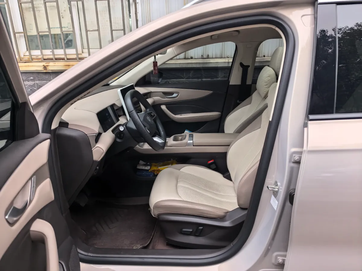 2025 MG MG ES5 BEV 62.2KWH,autocango,china used car exporter,china ev exporter,chinese used car exporter,chinese used ev exporter