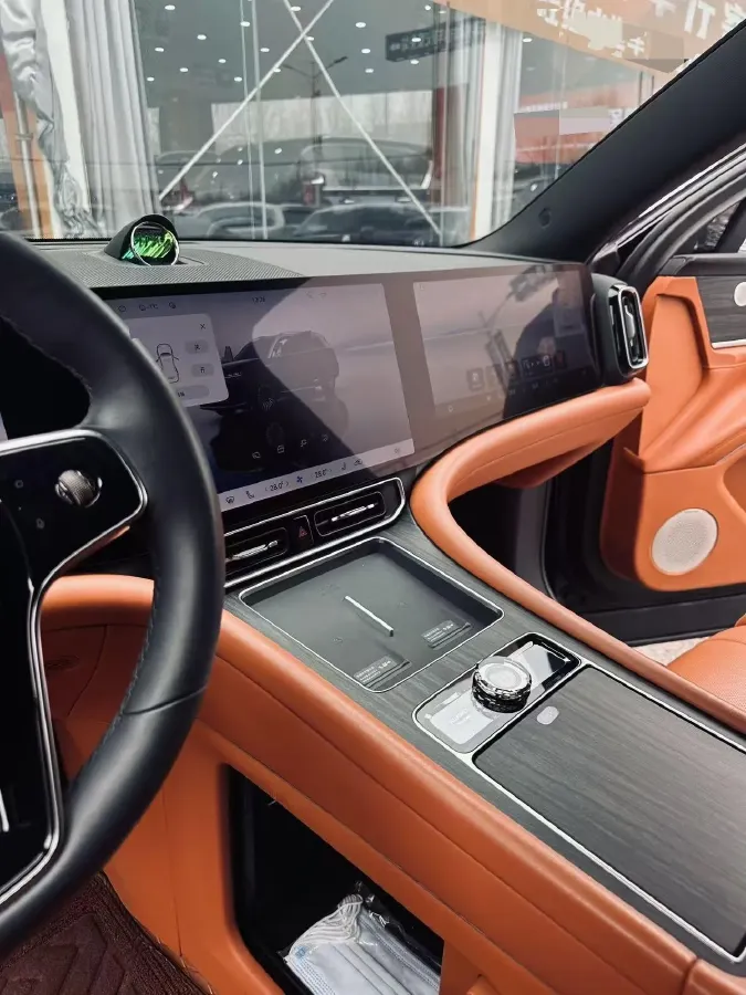 2024 AITO AITO M9 1.5T 152HP L4 REEV 42KWH,autocango,china used car exporter,china ev exporter,chinese used car exporter,chinese used ev exporter