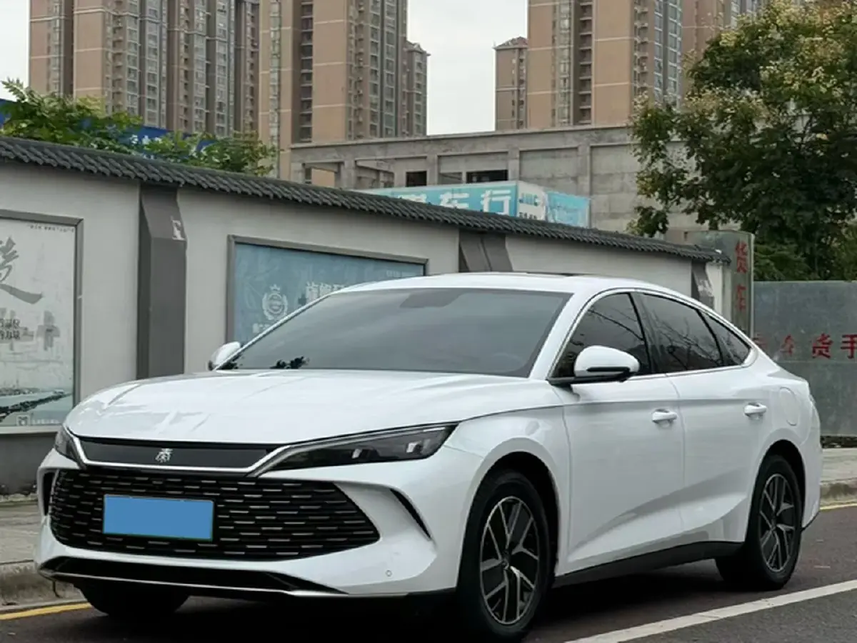 2025 BYD QinL 1.5L 101HP L4 E-CVT PHEV 15.87KWH