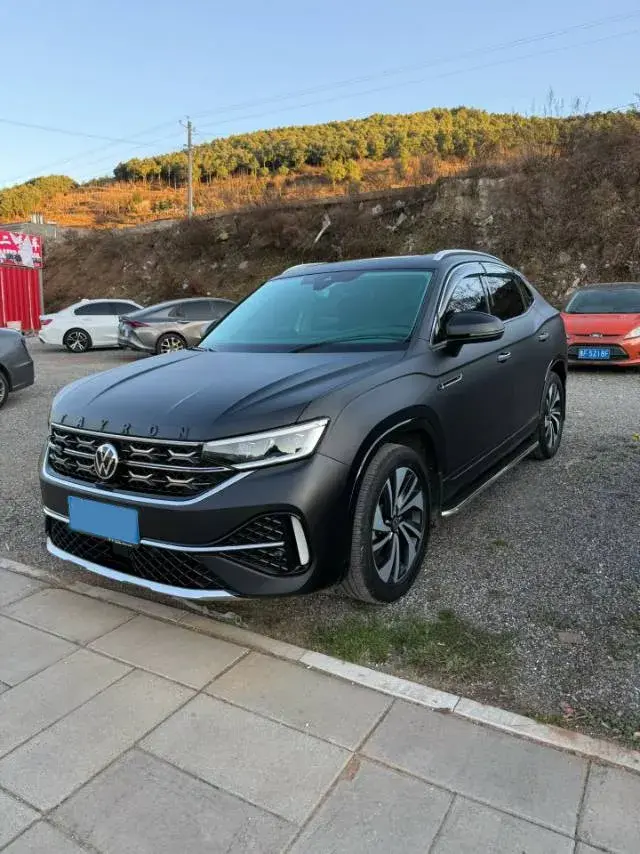 2023 Volkswagen Tayron X 2.0T 186HP L4 7DCT