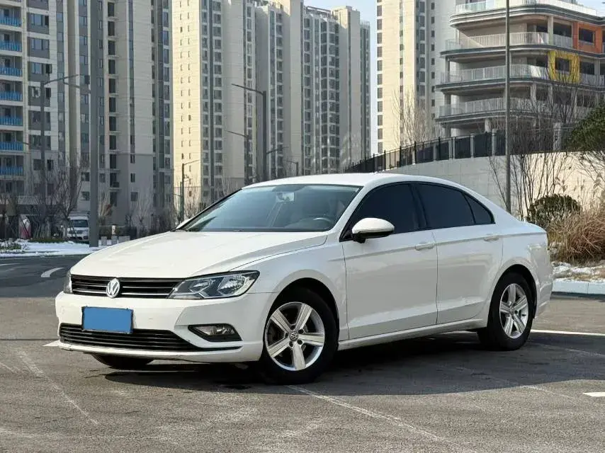 2017 Volkswagen Lamando 1.4T 131HP L4 7DCT