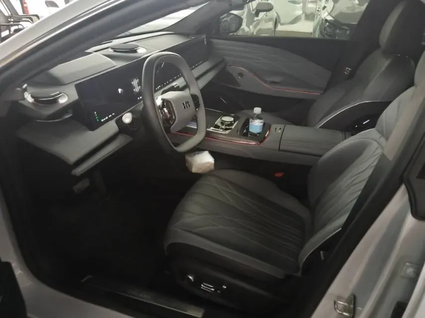 2025 MAXUS InterstellarX 2.5T 224HP L4 8AT,autocango,china used car exporter,china ev exporter,chinese used car exporter,chinese used ev exporter