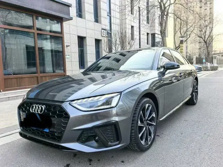 2023 Audi A4L 2.0T 190HP L4 7DCT