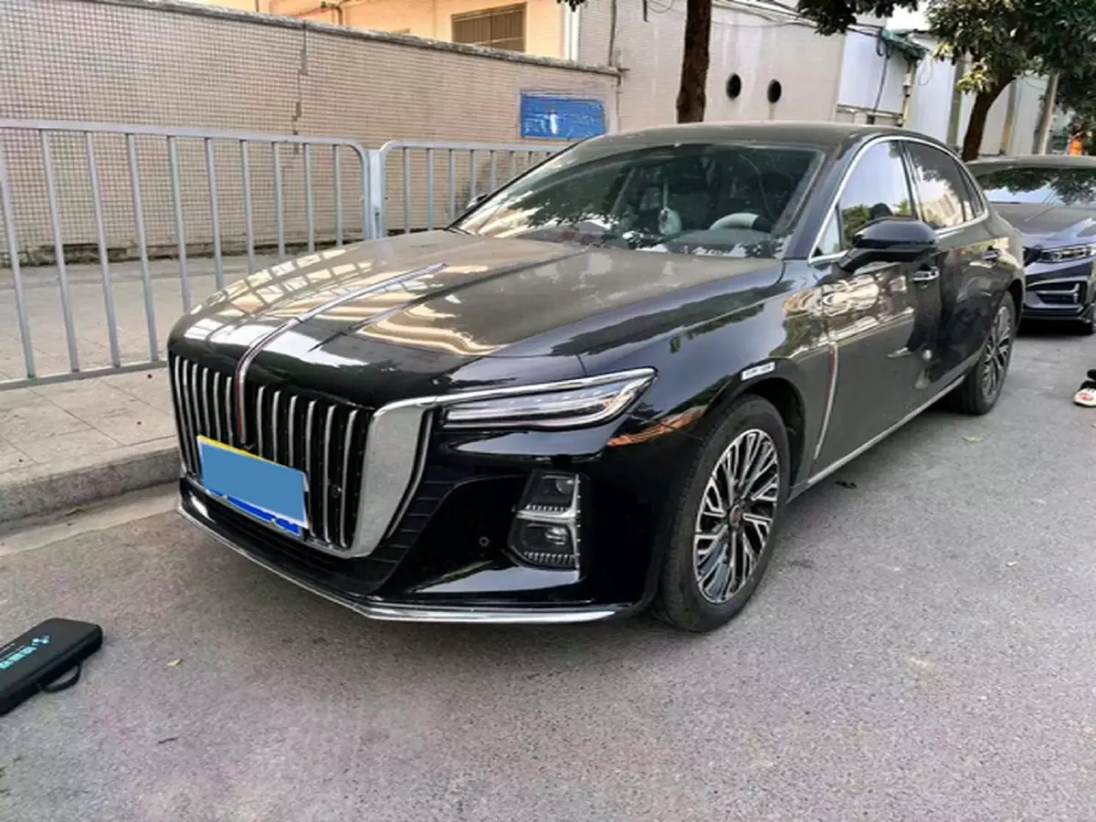 2024 HongQi H5 2.0T 224HP L4 8AT