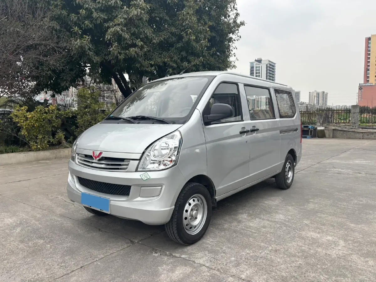 2021 WuLing RongGuang S 1.2L 76HP L4 5MT,autocango,china used car exporter,china ev exporter,chinese used car exporter,chinese used ev exporter