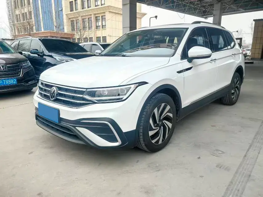 2023 Volkswagen Tiguan L 1.5T 160HP L4 7DCT