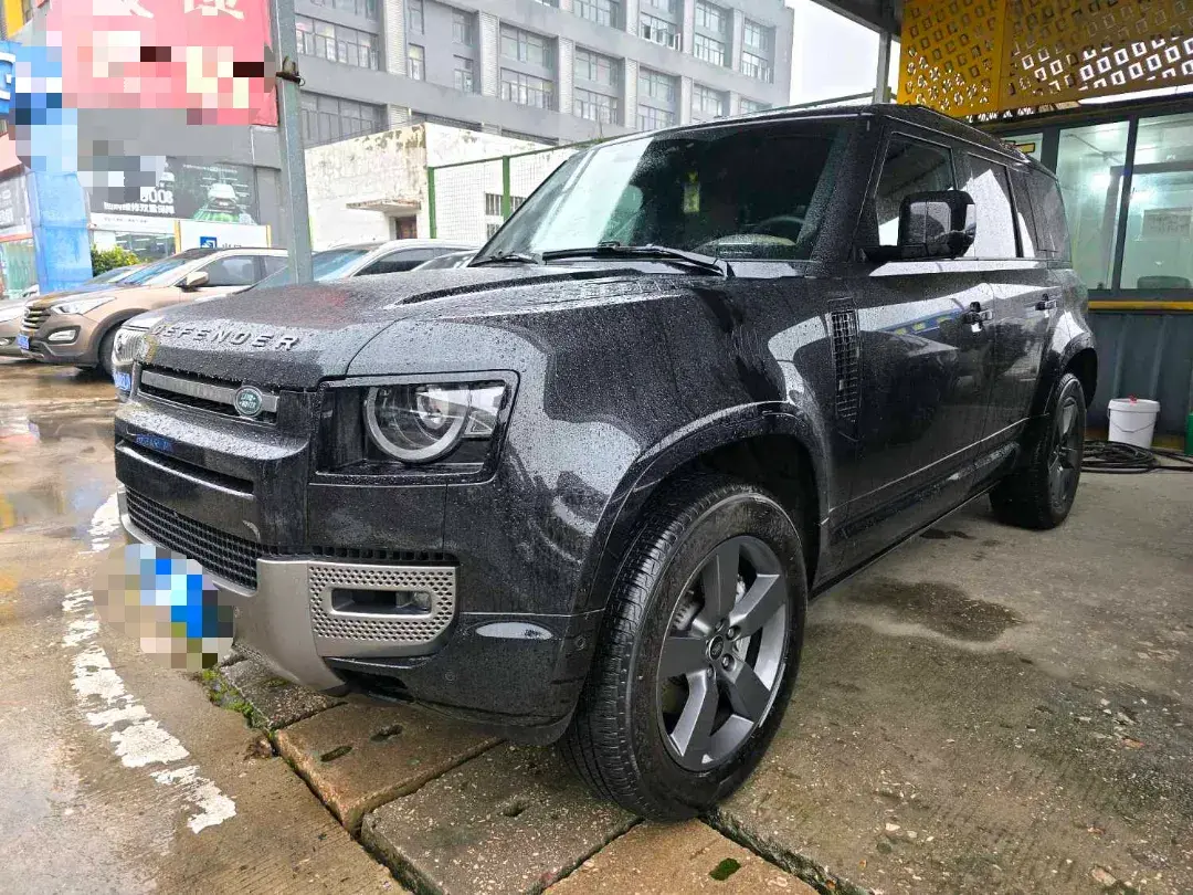 2025 Land Rover Defender 3.0T 400HP L6 8AT