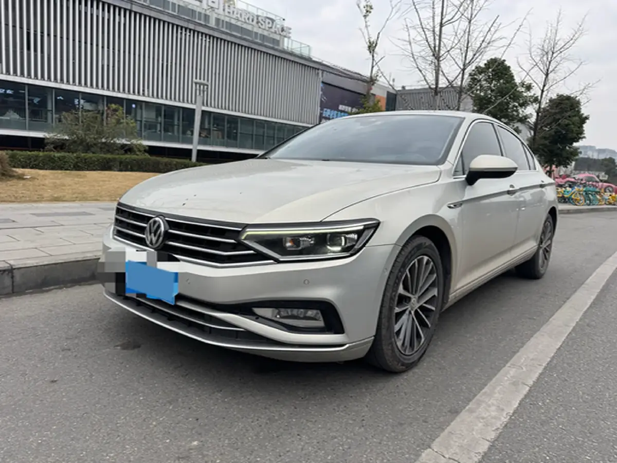 2020 Volkswagen Magotan 2.0T 220HP L4 7DCT