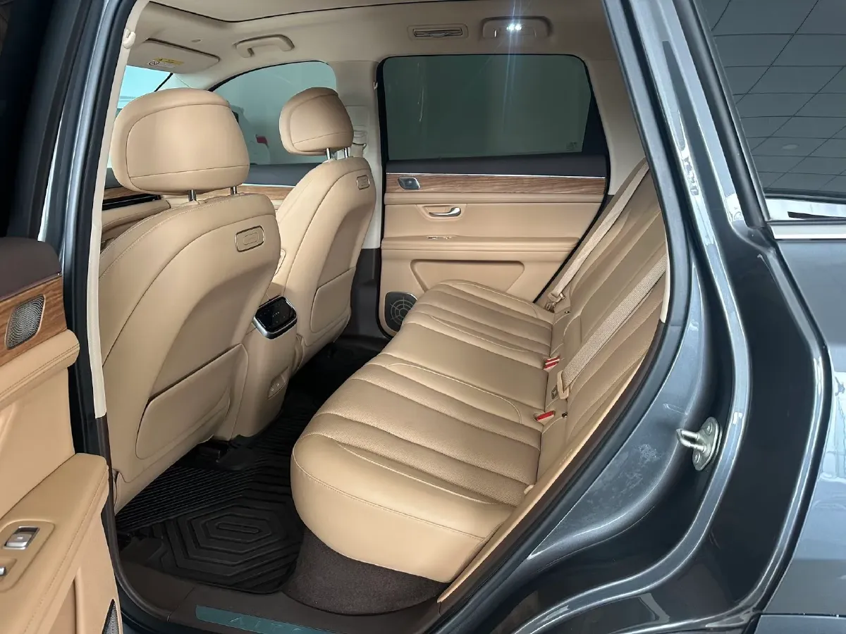 2024 AITO AITO M7 1.5T 152HP L4 REEV 42KWH,autocango,china used car exporter,china ev exporter,chinese used car exporter,chinese used ev exporter