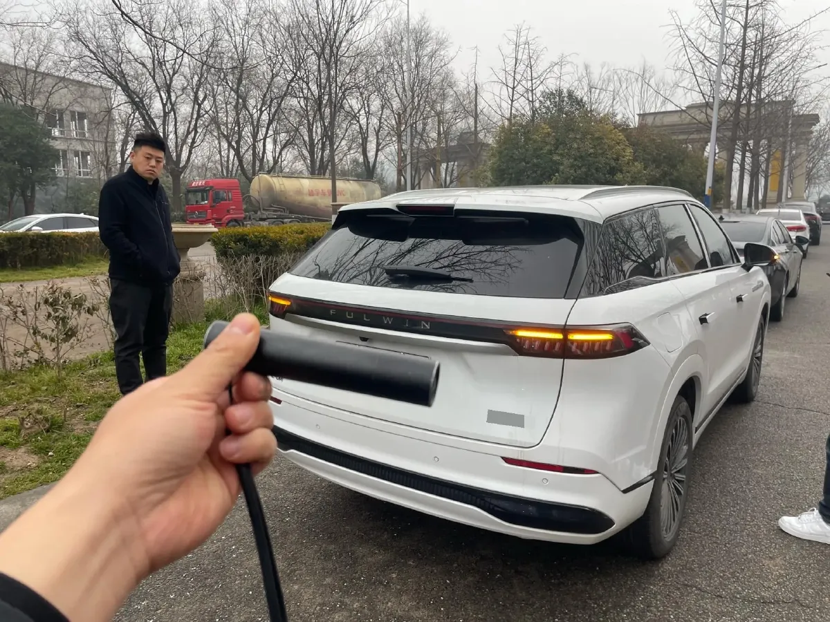 2025 Fulwin FulwinT10 1.5T 156HP L4 3DHT PHEV,autocango,china used car exporter,china ev exporter,chinese used car exporter,chinese used ev exporter