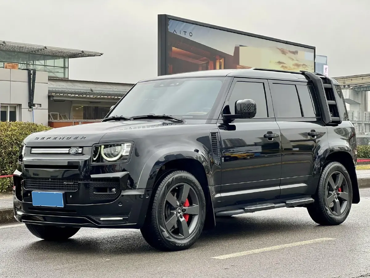 2023 Land Rover Defender 3.0T 400HP L6 8AT