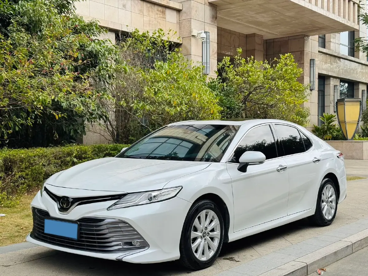 2019 Toyota Camry 2.0L 178HP L4 CVT