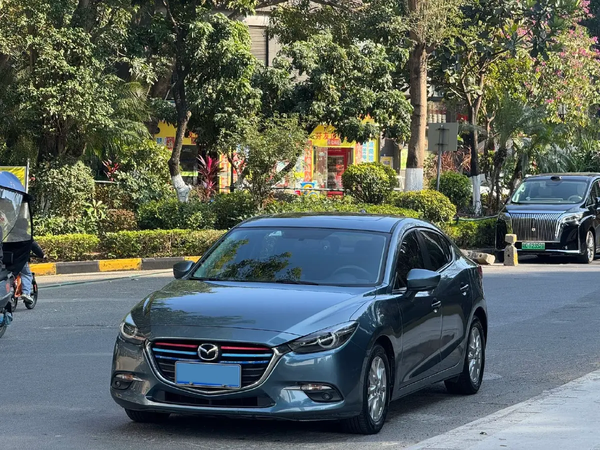 2017 Mazda 3 Axela 1.5L 117HP L4 6AT