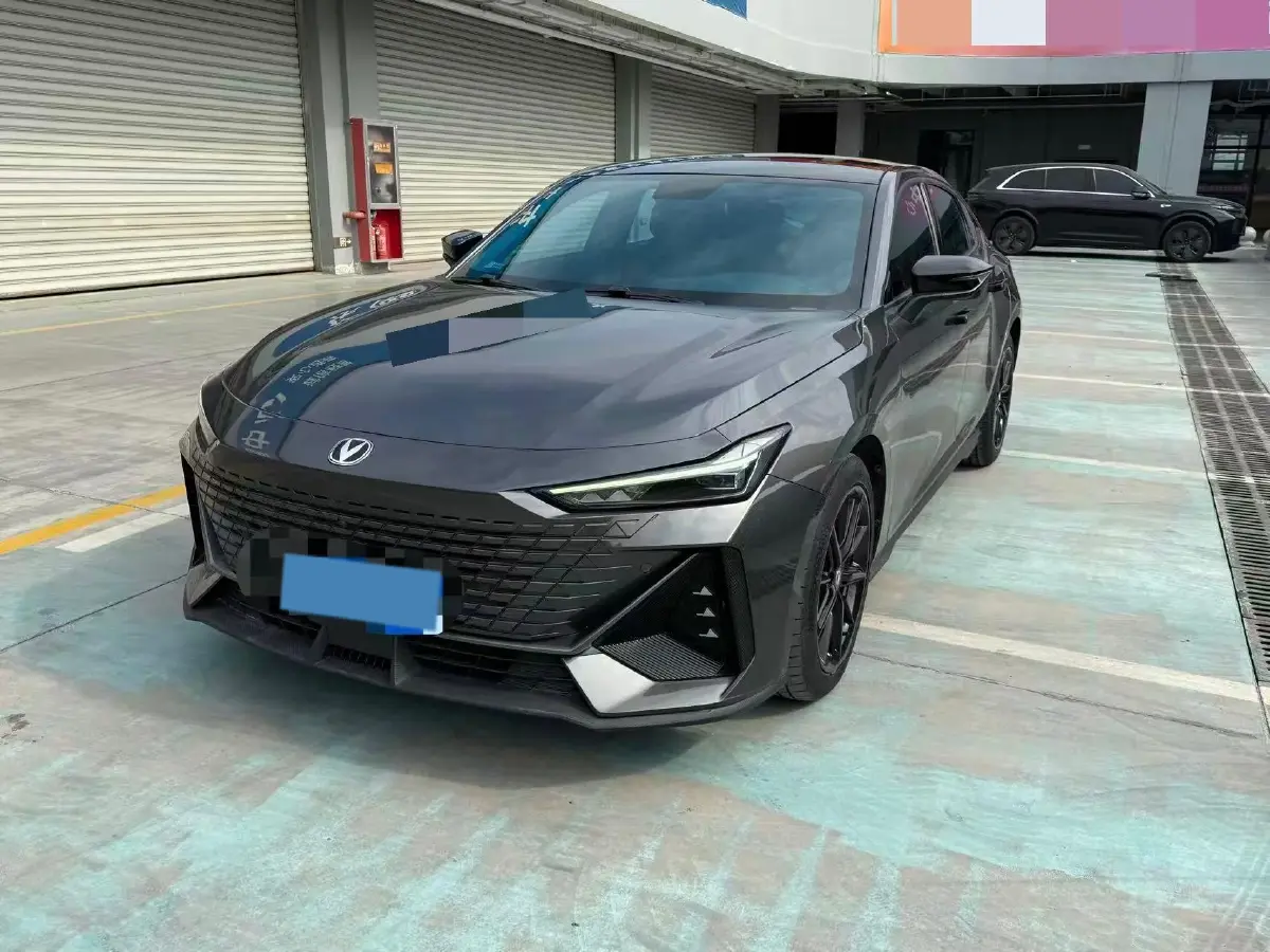 2022 ChangAn UNI-V 1.5T 188HP L4 7DCT