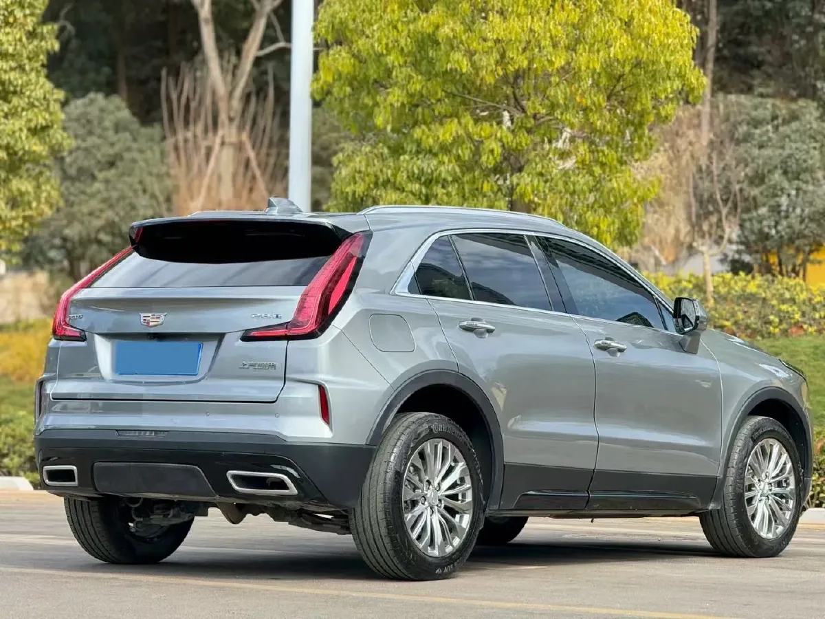 2024 Cadillac XT4 2.0T 237HP L4 9AT,autocango,china used car exporter,china ev exporter,chinese used car exporter,chinese used ev exporter