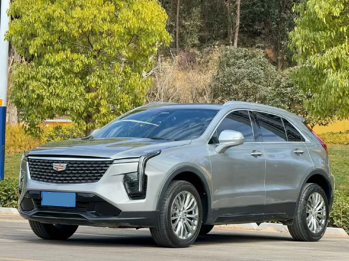 2024 Cadillac XT4 2.0T 237HP L4 9AT,autocango,china used car exporter,china ev exporter,chinese used car exporter,chinese used ev exporter