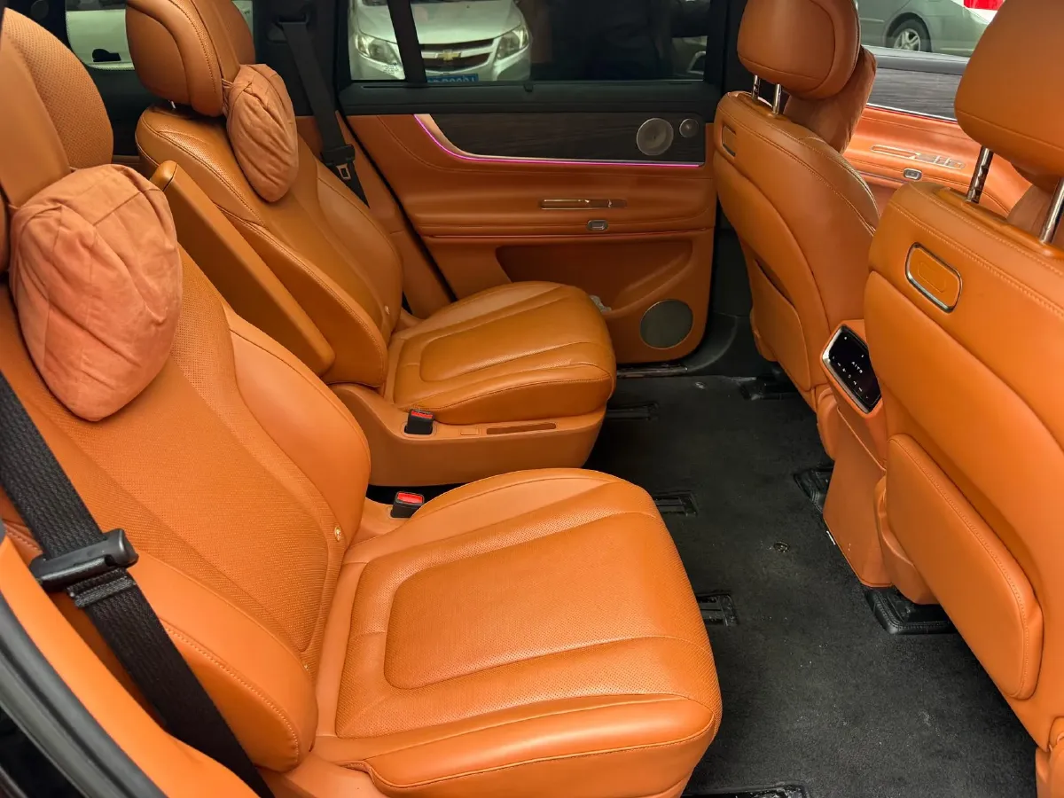 2024 AITO AITO M9 1.5T 152HP L4 REEV 42KWH,autocango,china used car exporter,china ev exporter,chinese used car exporter,chinese used ev exporter