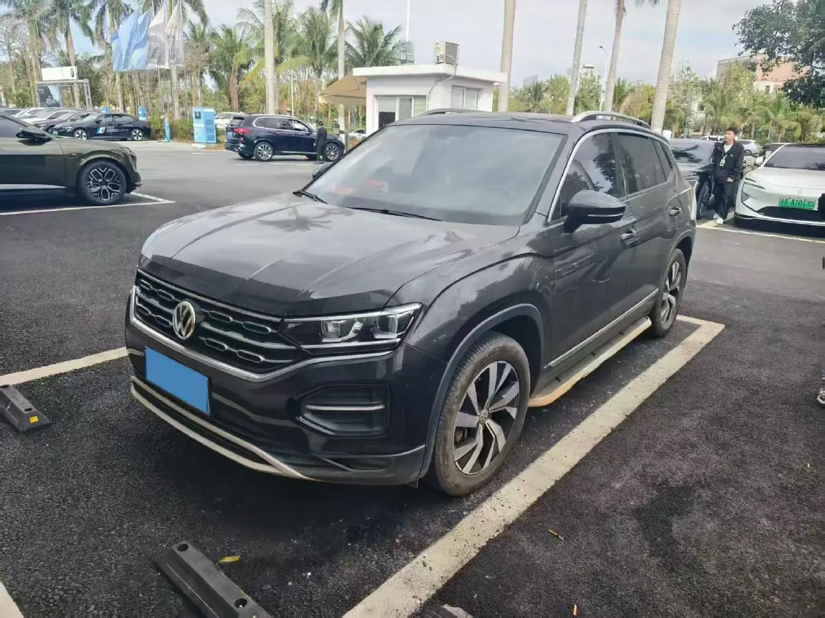 2019 Jeep Cherokee 2.0T 234HP L4 9AT