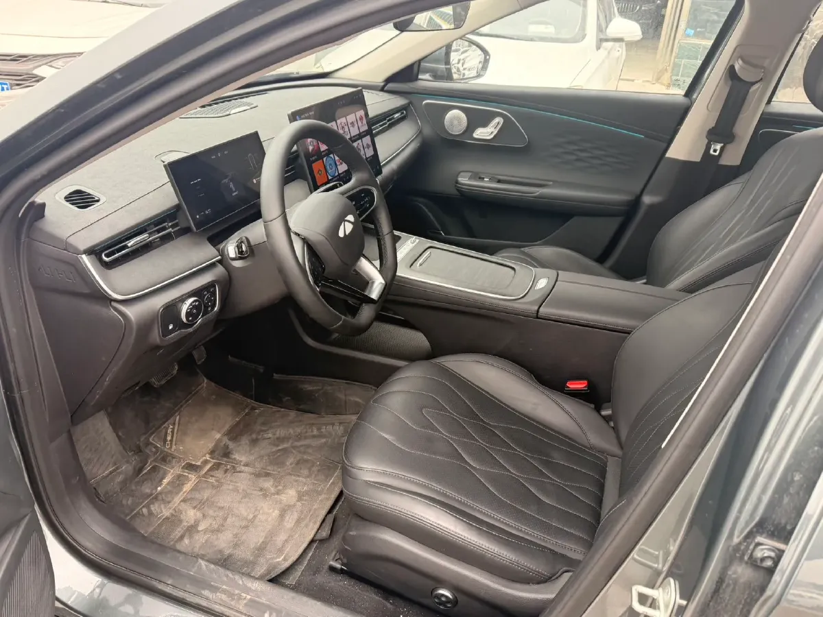 2025 Fulwin FulwinA8L 1.5T 156HP L4 1DHT PHEV 18.67KWH,autocango,china used car exporter,china ev exporter,chinese used car exporter,chinese used ev exporter